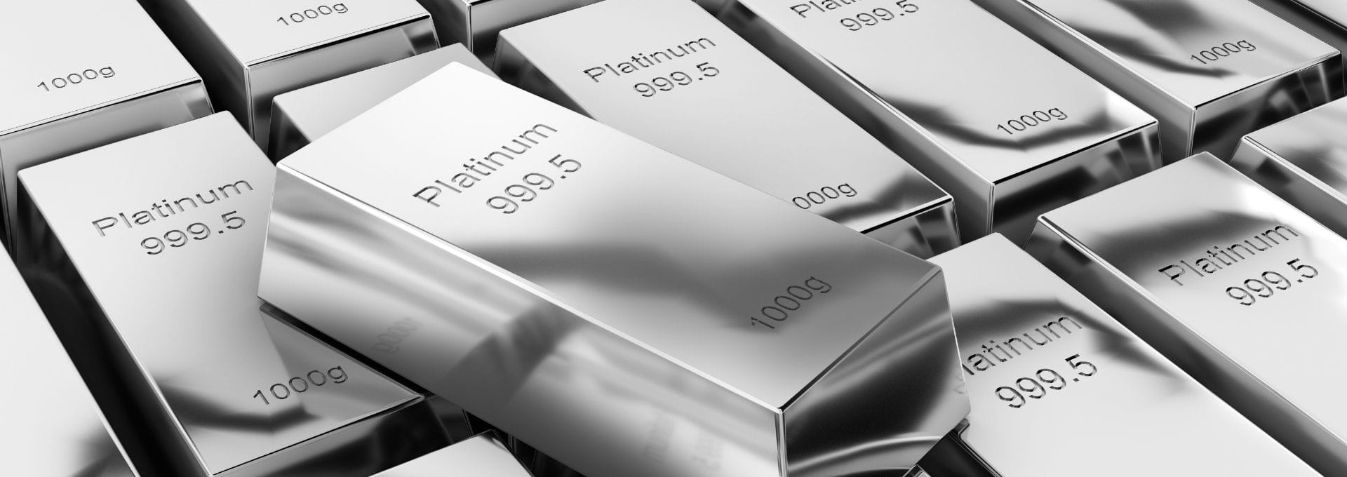 Glänzende Platinbarren mit der Prägung „Platinum 999,5“ und einem Gewicht von 1000 Gramm. Die Aufnahme veranschaulicht den Kauf von Platinbarren und die Investition in das seltene Edelmetall als Anlageform.